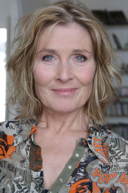 Marina Moncade as Charlotte