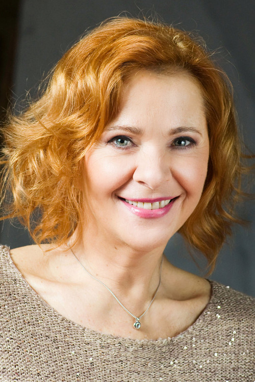 Kamila Magálová as Allonbyová