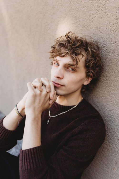 Joseph Stam as Jason Bowden