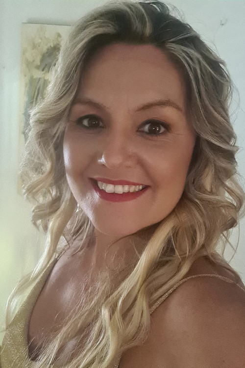 Caterina Ross as Amalia