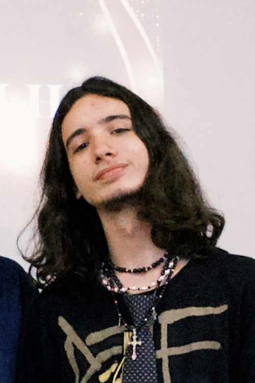 Adam Fragoso as Pedro