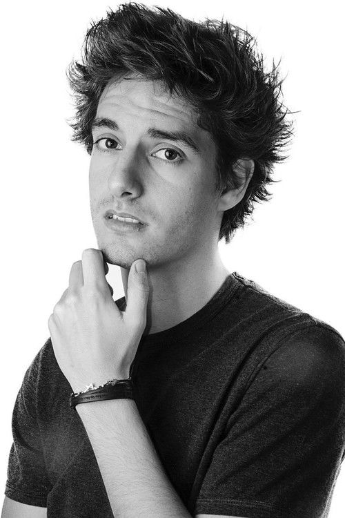 Luís Sequeira as Zé Pedro Morais