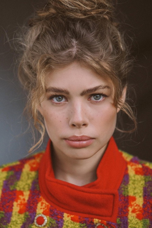 Josephine Thiesen as Merle