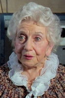 Colleen Clifford as Ettie