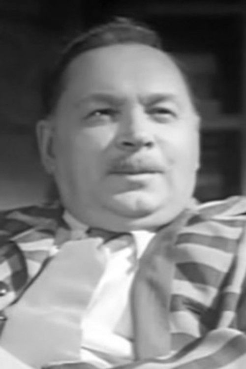 Viktor Sharlakhov as Minayev