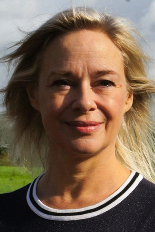 Jennifer Muntslag as 