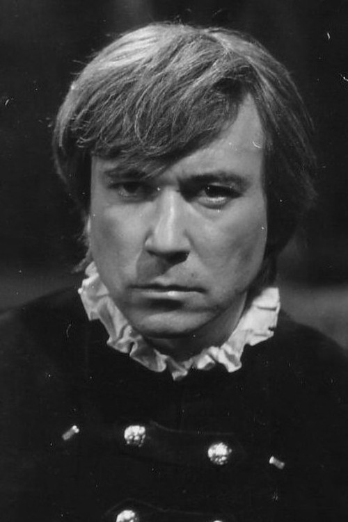 Valeriu Paraschiv as 