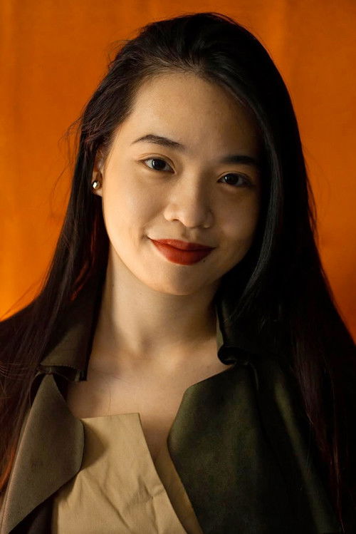Lynn Chia as Alicia