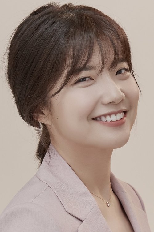Park Mi-ri as reporter