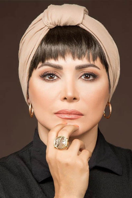 Kamand Amirsoleimani as Mahta Soltan Abadi