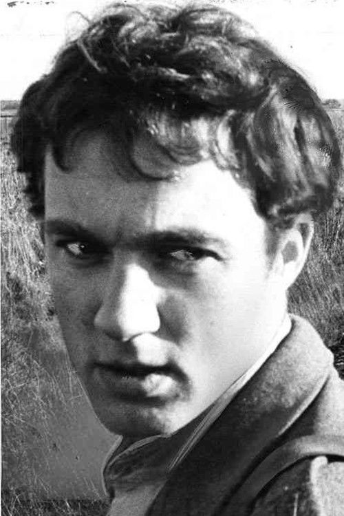 Hans Ernback as Roger Boman