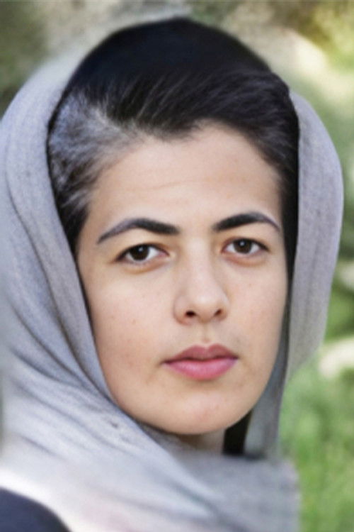 Nawal Sharifi as Sara