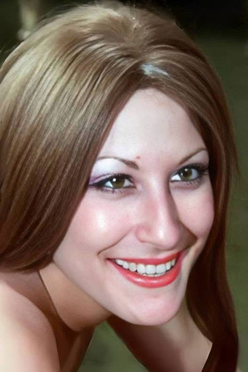 Joanna Bell as Sylvia