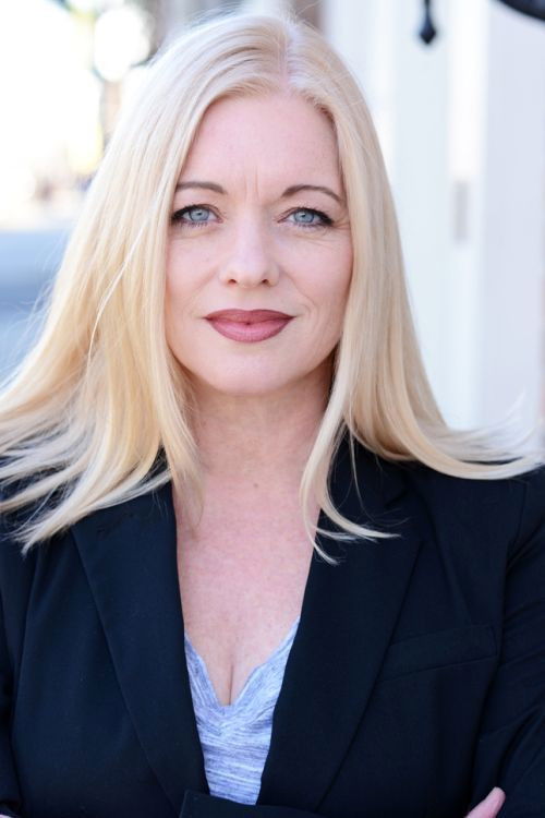 Kelly Mullis as Tracy