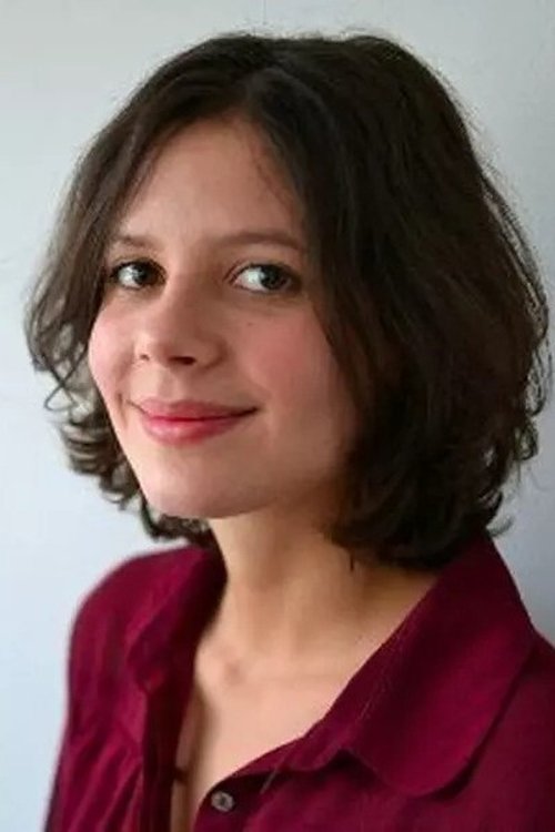 Selma El Mouissi as Nina