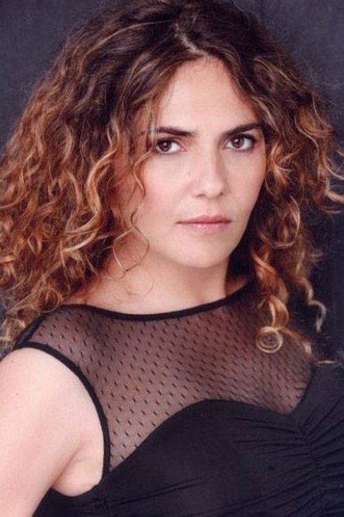 Roya Zargar as Yasmina