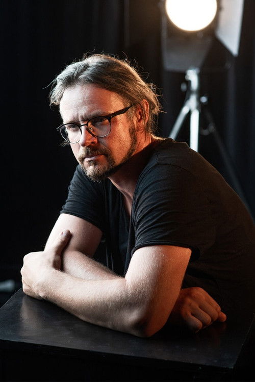 Tomas Erbrėderis as Paulius