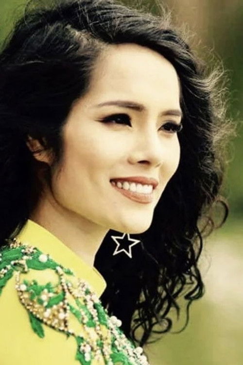 Kiều Thanh as Cúc
