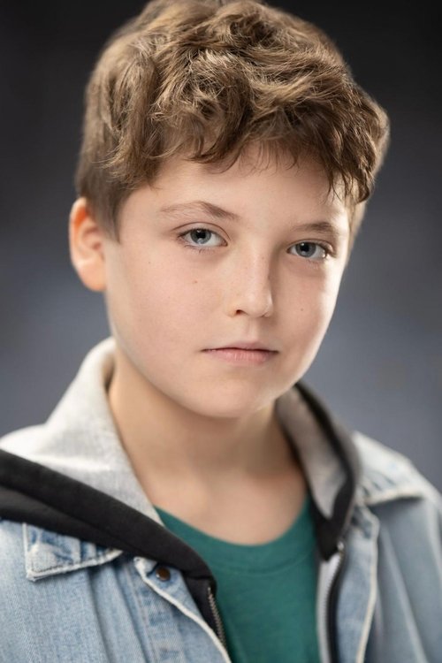 Noah Bromley as Alex