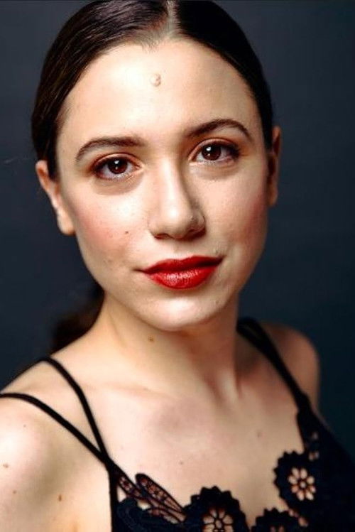 Raffaela Capp as Jennifer