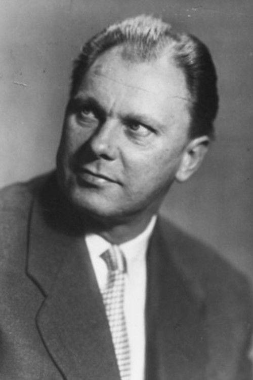 Boris Tolmazov as Leonid Shilov