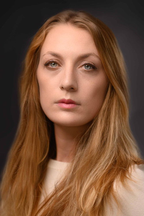 Leah Jacksties as Casey