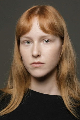 Maria Helena Seppik as Nora