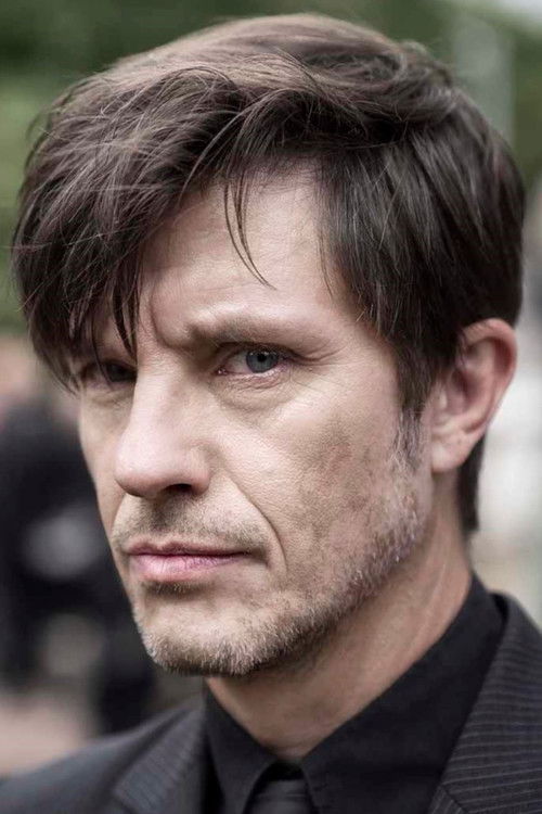 Kent Norberg as Self - Interview & Performance (Sator)