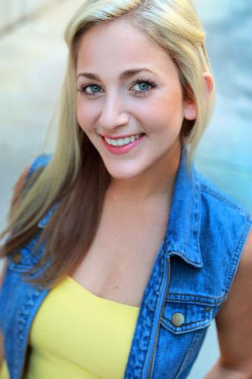 Sarah Kathleen Rosen as Taylor Pershing