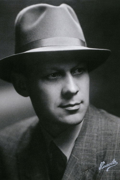 Ture Ara as Doctor (uncredited)