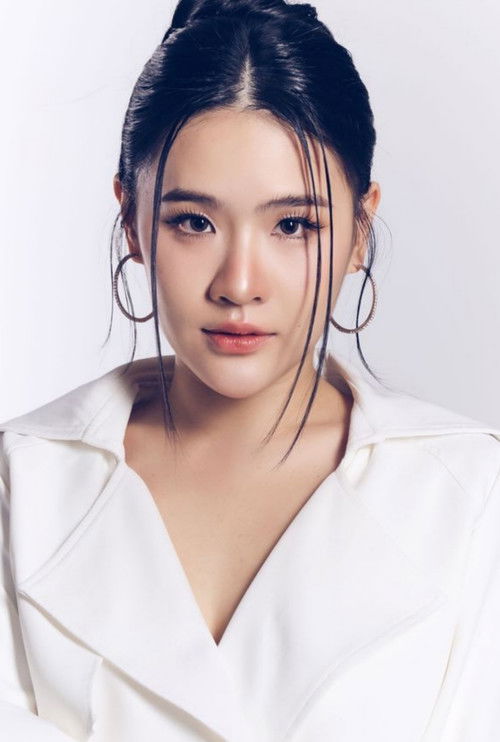 Pundao Panyabaramee as Pure