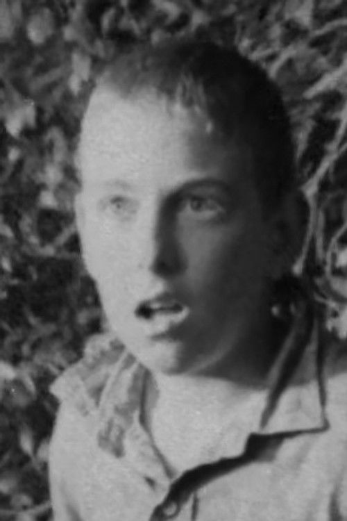 Pierre Kopp as Bobby