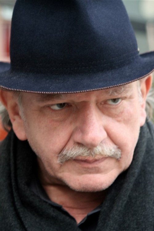 Jean-Louis Comolli as Prof. Jeckell (uncredited)