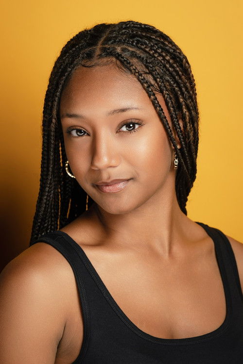 Sarah Grace Elliott as Gwenyth