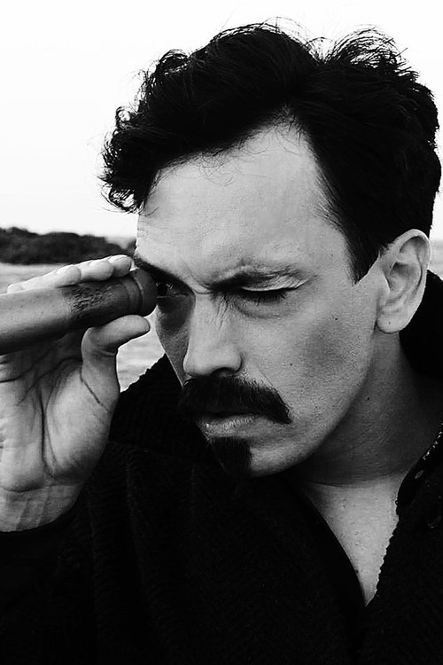 Camilo Vidal as Branco