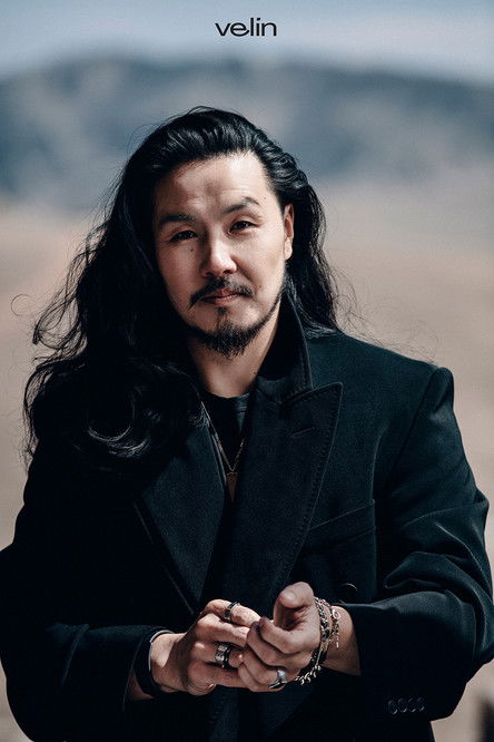 Bayarbat Mishigdorj as Tengis