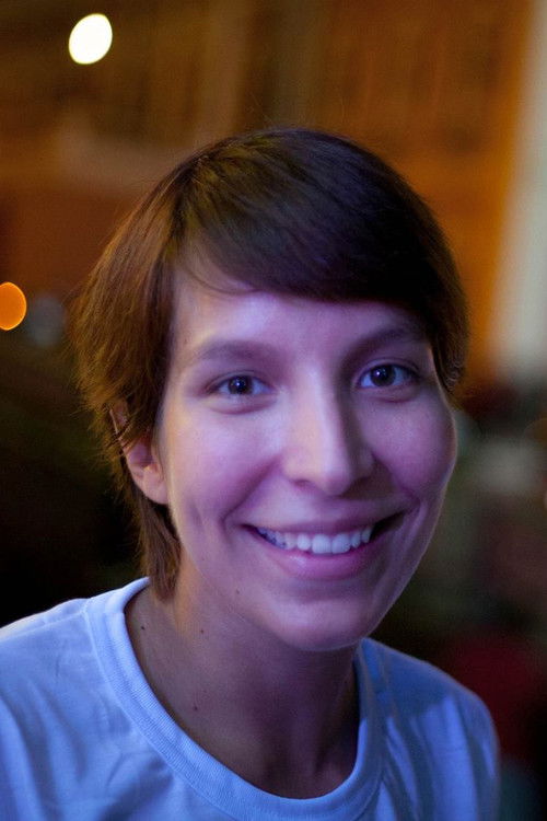 Ana Paula Oliveira as Beatriz