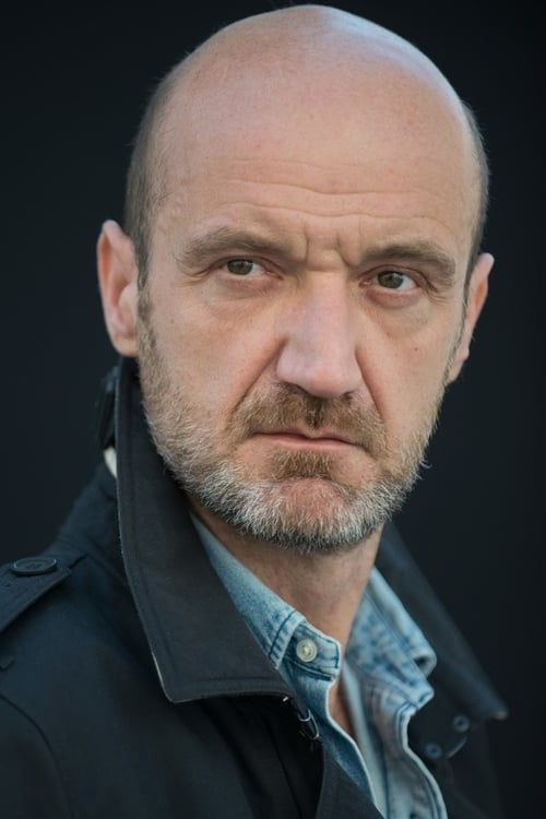 Frédéric Maranber as Luc