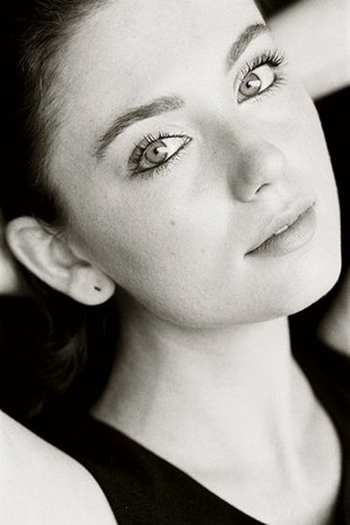 Anna B. Shaffer as Ali Hooper