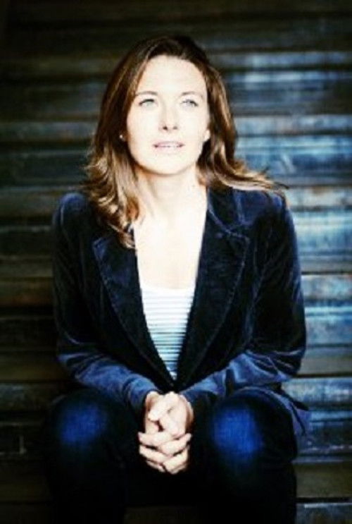 Elly Jaresko as Samantha