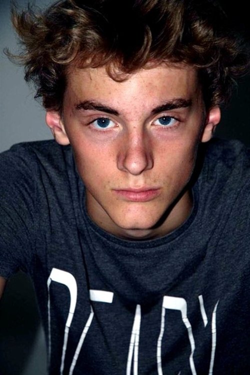 Gaspard Gevin-Hié as Simon