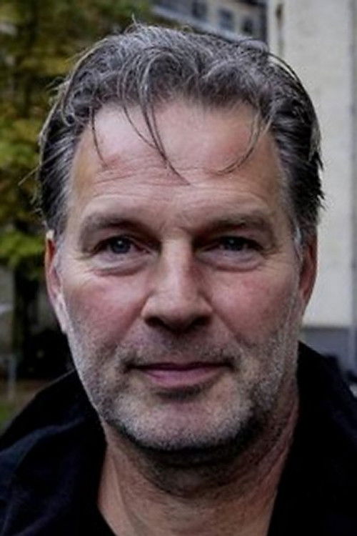 Sten Ørting as William