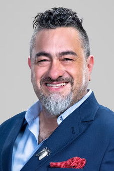 Antonio de Livier as Self