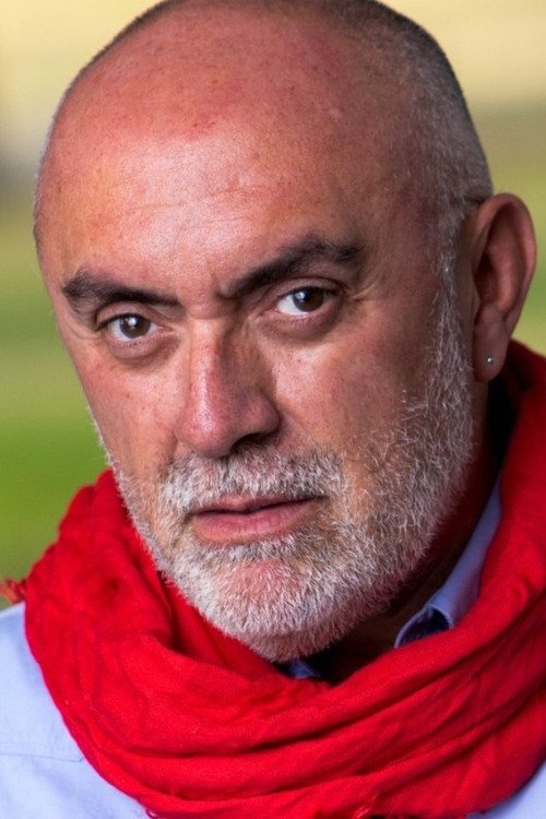 Paulino Partida as Ginés Gómez