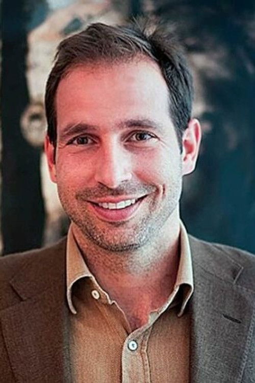 Nicolò Bongiorno as Alpinista