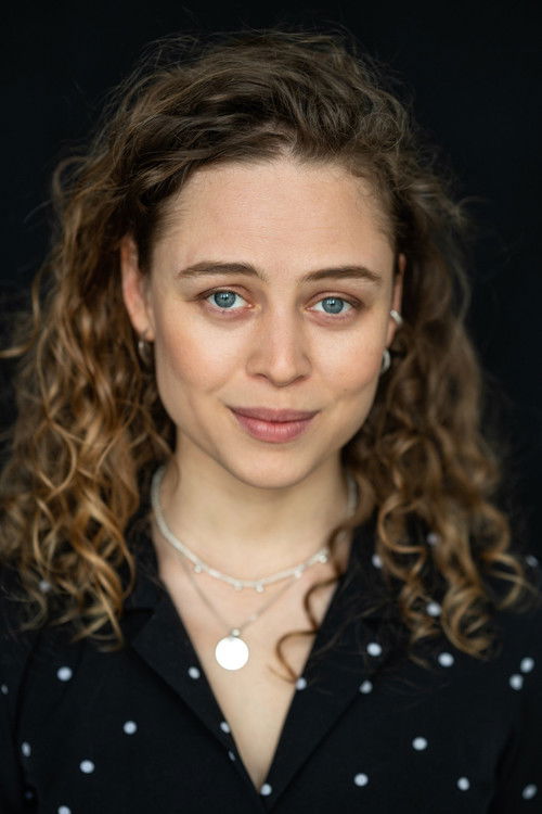 Dariia Tvoronovych as Eva