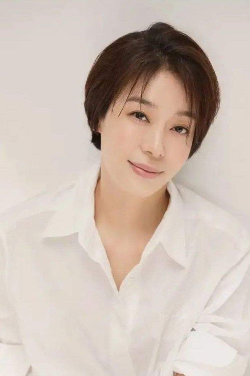 Cha Seung-yeon as Jewelry store owner