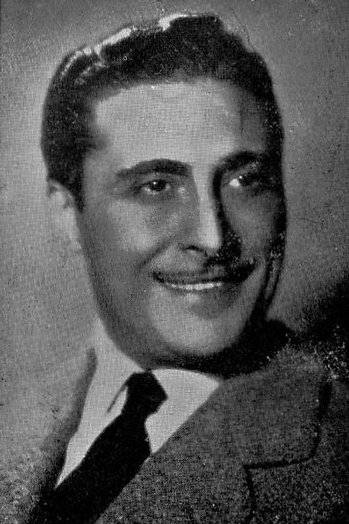 Fernando Granada as Alvaro