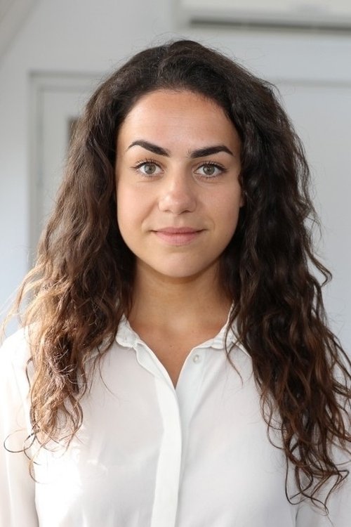 Lisanne Sweere as Agnes