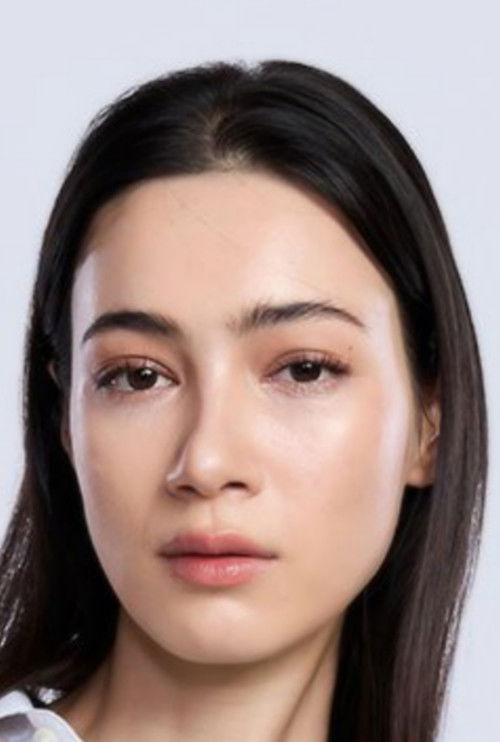 Alina Dohling as Triprapa Hemaratsiri